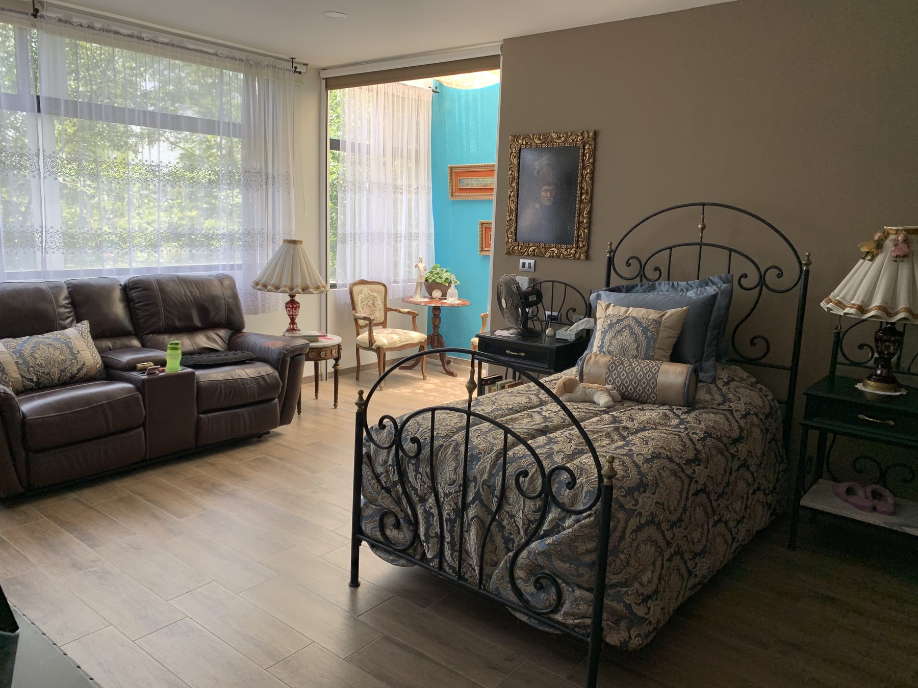 Habitación con sala de estar